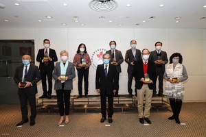 Hong Kong, China NOC presents commemorative plaques, incentive awards