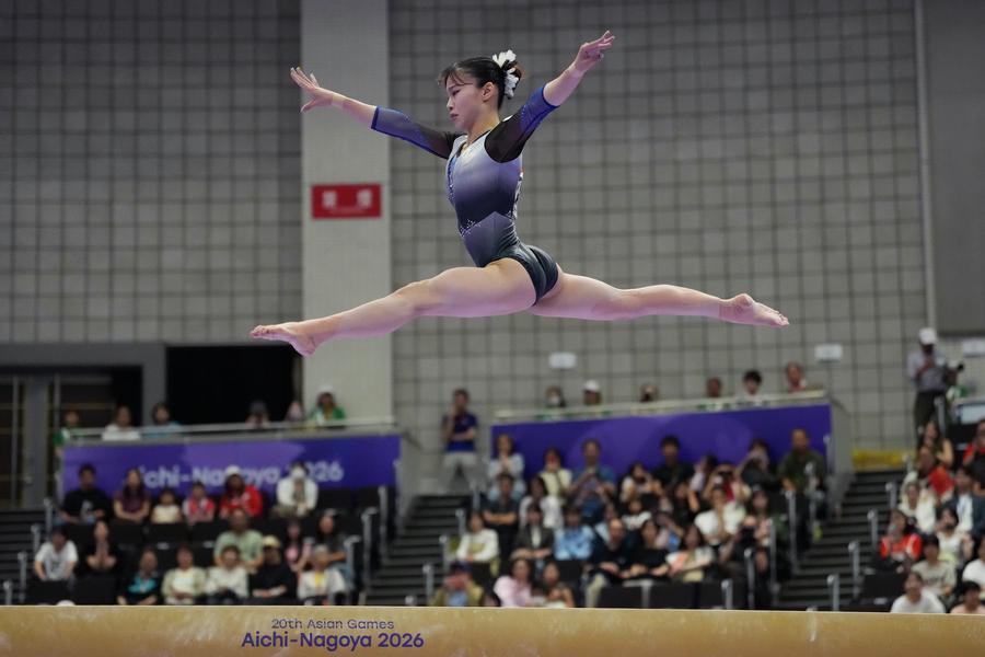 Veteran Sugihara ends Chinese reign over all-around title in women’s gymnastics.