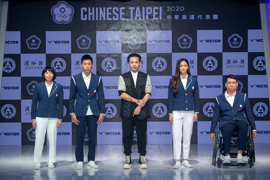 Justin Chou(center) is the designer of formal uniform.
