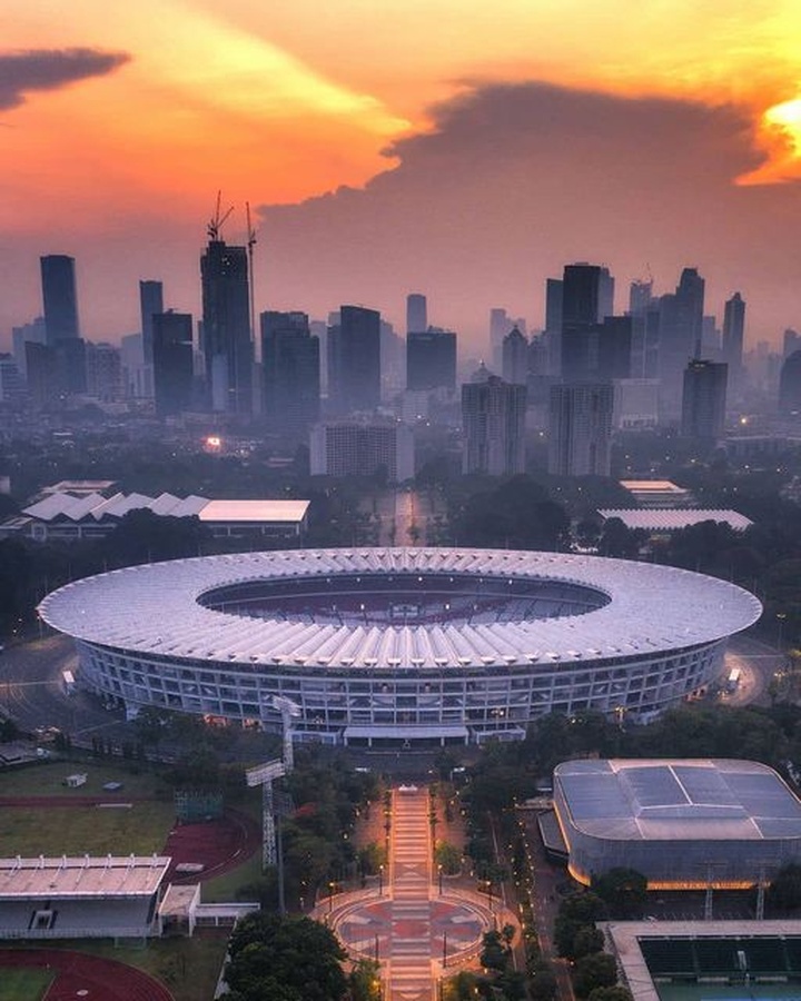 Stadion Utama Gelora Bung Karno – SUGBK. © @stadiongelorabungkarno.sugbk  · Stadium, arena & sports venue