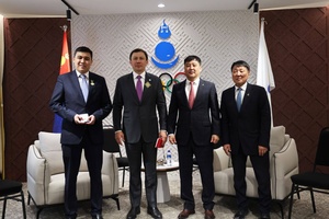 Mongolia NOC welcomes boxing great Golovkin