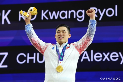 Ro holds his nerve to lift gold for DPRK