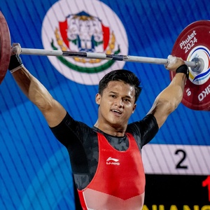 Indonesian weightlifter Rizki Juniansyah stuns compatriot Rahmat Erwin to book Paris 2024 berth