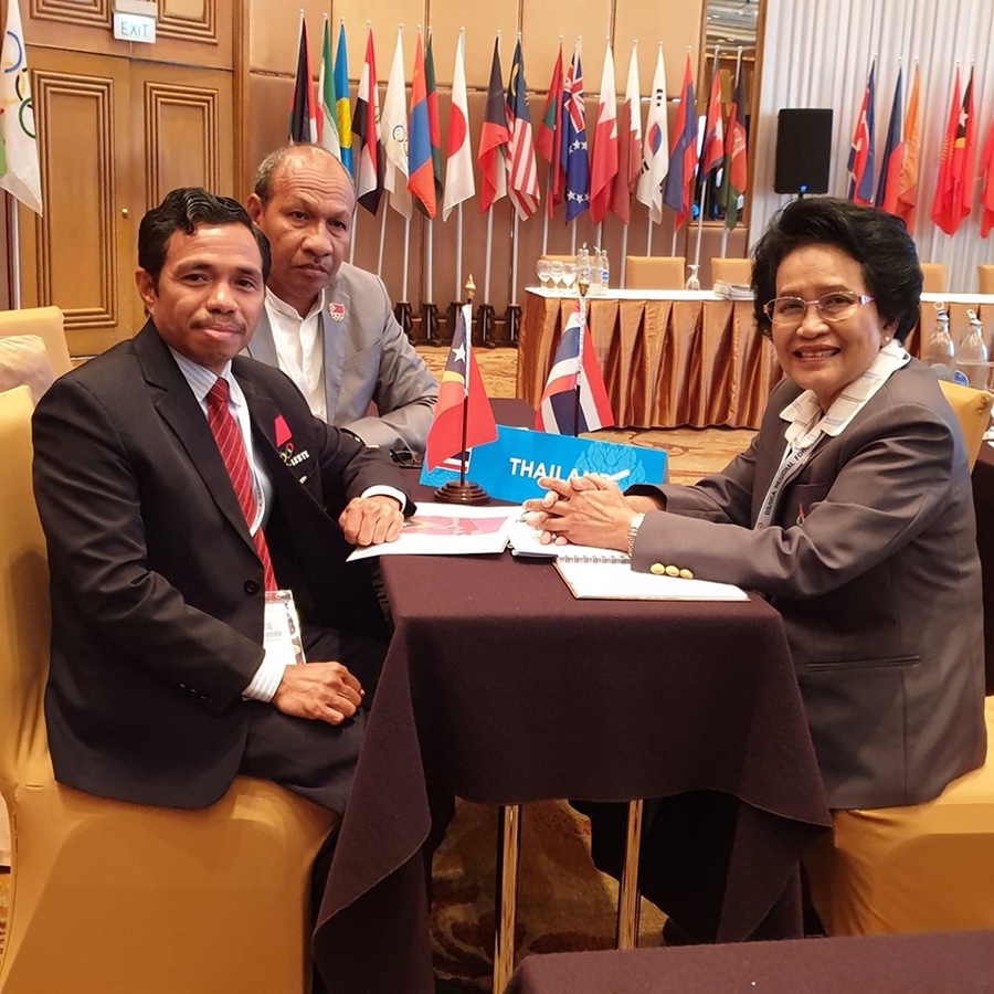 Delegates from Timor-Leste and Thailand compare notes at the regional forum in Bangkok on Sunday.