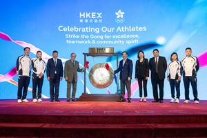 Hong Kong athletes bang the gong at stock exchange closing ceremony