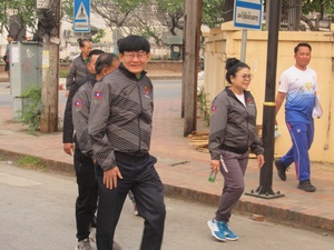 Laos NOC President opens Asian Games Fun Run in Luang Prabang