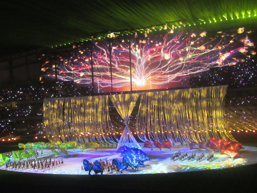 Opening ceremony scenes at the 32nd SEA Games.