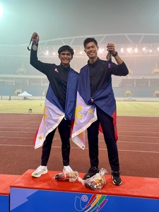 Philippines’ EJ Obiena retains pole vault title in new SEA Games record