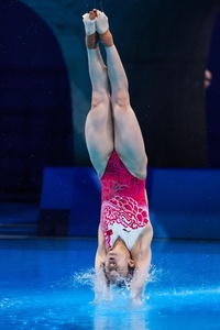 Shi completes 3m springboard diving double for fourth Olympic title