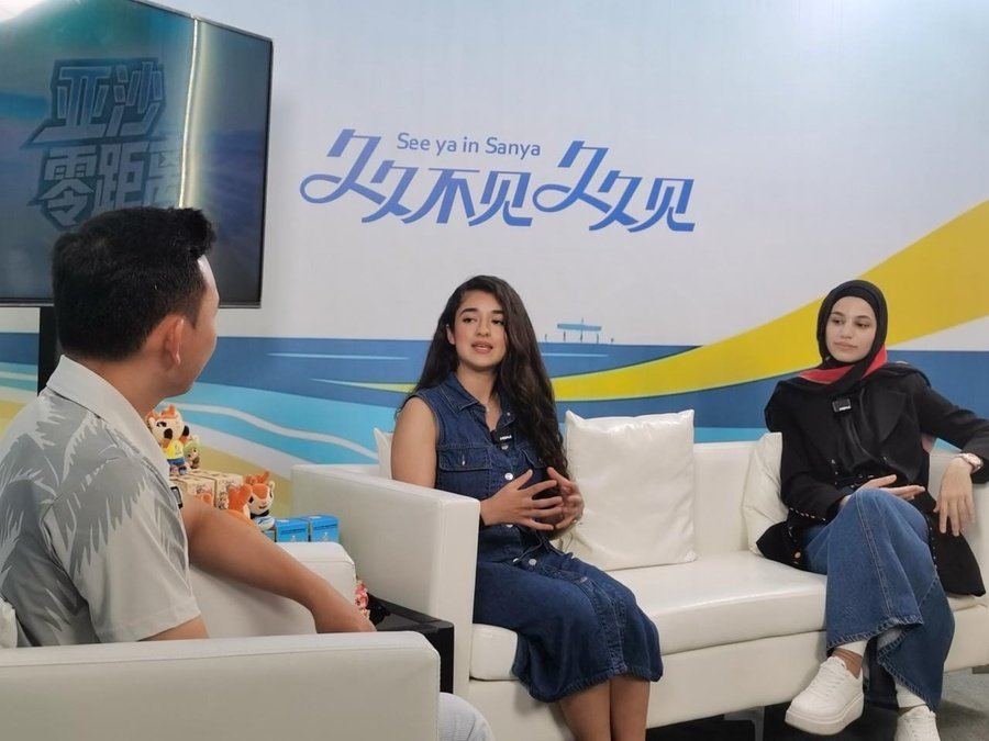 OCA Young Reporters featured in Hainan Broadcasting Group interview