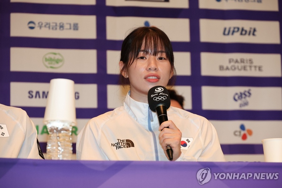 Im Ae-ji speaks during a press conference at the Jincheon National Training Center (Photo: Yonhap)