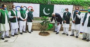 Pakistan Olympic Association plants trees to mark Independence Day