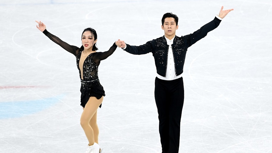 China’s Sui Wenjing (left) and Han Cong (Photo: Justin Setterfield/Olympics.com)