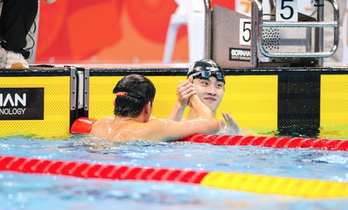 Confident Pan sounds ominous warning to rivals