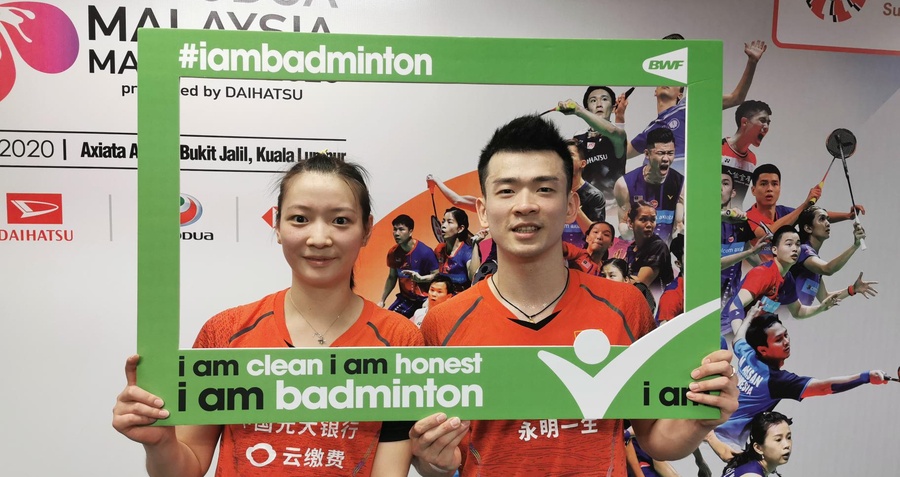 China’s mixed doubles world champions Zheng Siwei (right) and Huang Yaqiong. © BWF