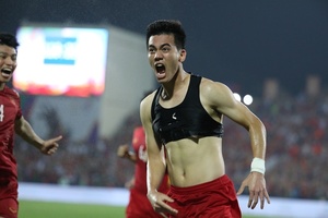 Football fever sweeps Vietnam ahead of SEA Games men’s final