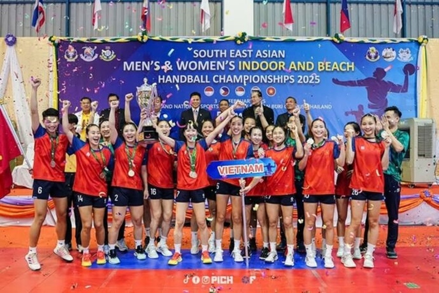 The Vietnam women’s beach handball team. (Photo: https://tdtt.gov.vn)