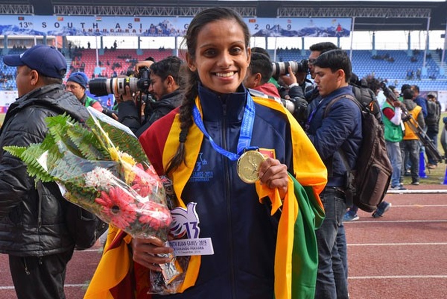 Hiruni Wijayaratne with her South Asian Games gold medal in Kathmandu. © Sunday Times