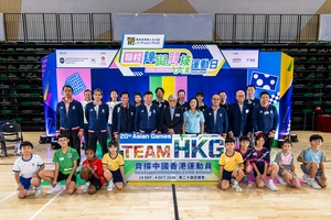 Over 900 students and parents attend inter-school obstacle race in Hong Kong