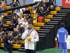 Tajikistan’s Umarov makes history as first Asian Games MMA champion