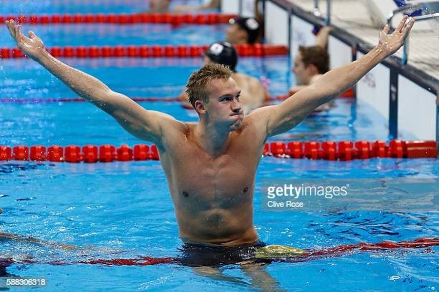 Dmitriy Balandin after winning the gold medal in the men's 200m breastroke at the Rio 2016 Olympics. © Getty Images